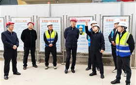 王宏調(diào)研檢查項目建設(shè)、冬季供暖準(zhǔn)備工作